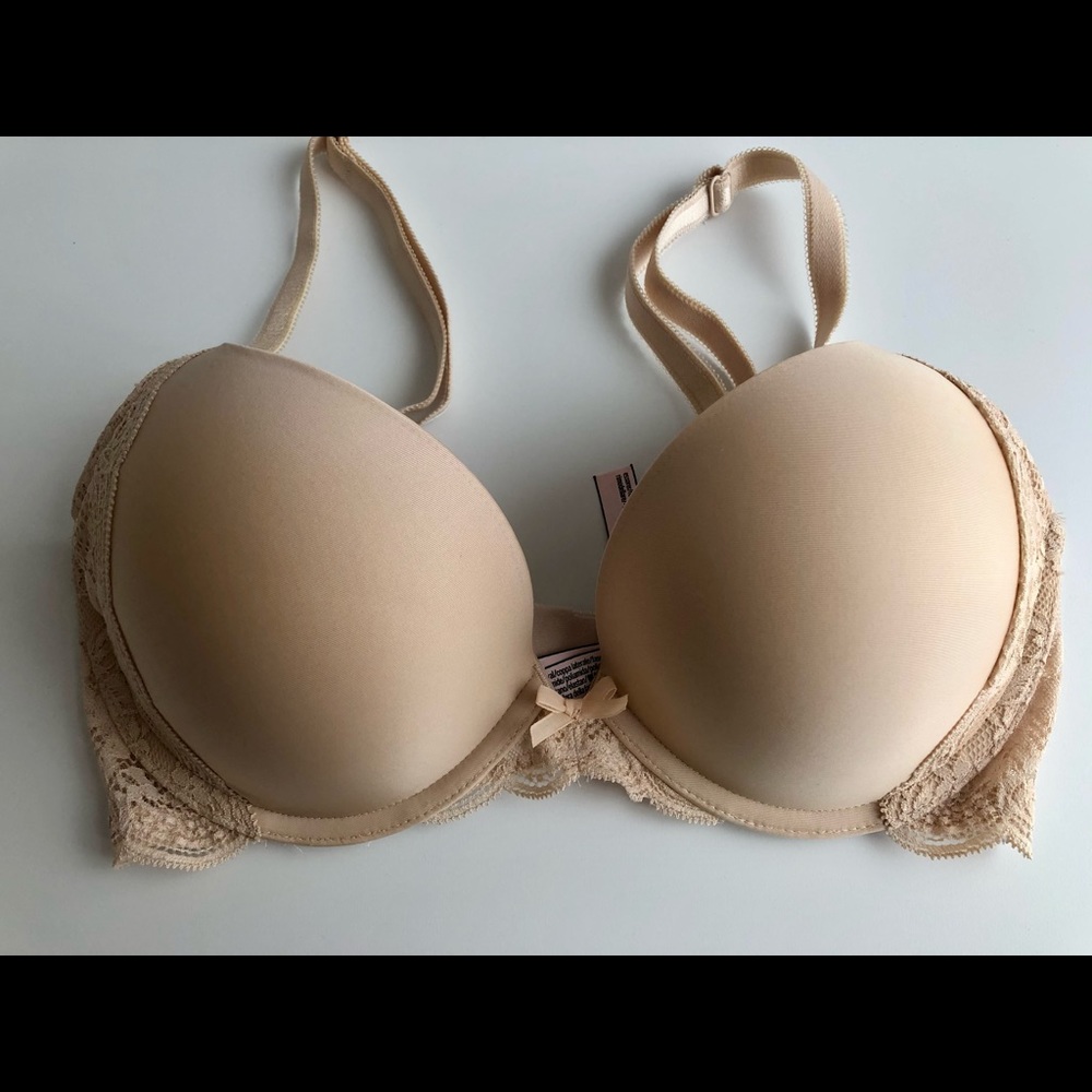 Victoria Secret 32dd push up bra
